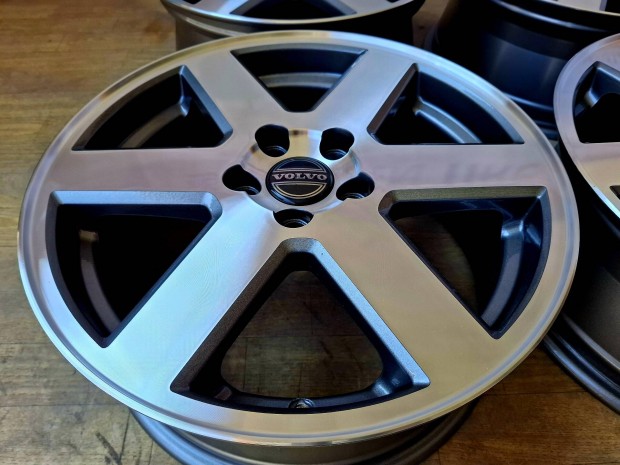 Alufelni Gyári 0km-es Volvo Xc90 5x108 7x17 et49