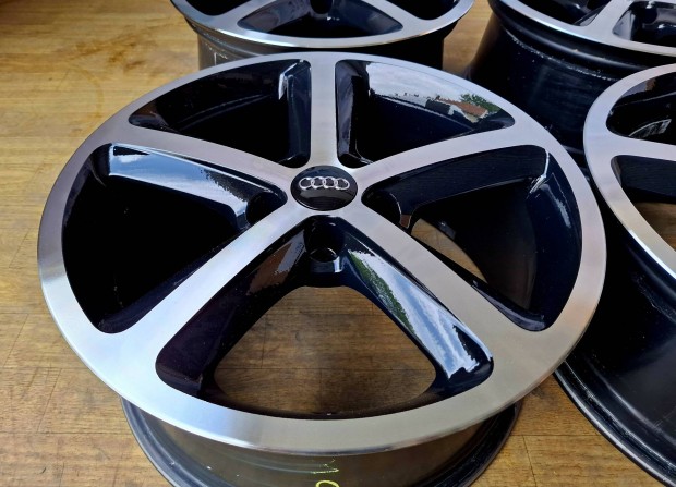 Alufelni Gyári Audi S-line Skoda Vw Seat 5x112 7.5x17 et43
