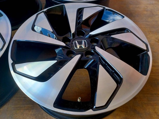 Alufelni Gyári Honda Civic Accord Crv stb 7x18 et45 agym64mm