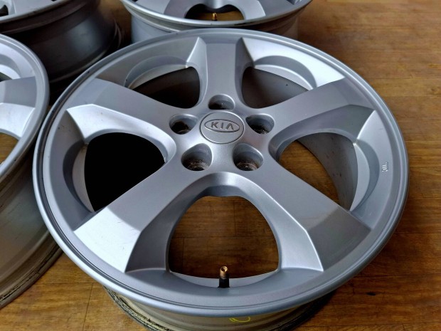 Alufelni Gyári Hyundai Kia Toyota Renault stb 5x114.3 7x17 et36