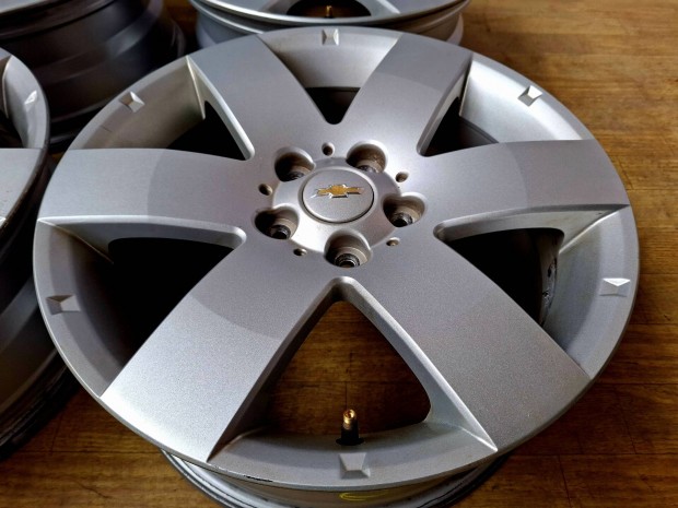 Alufelni Gyári Opel Astra J K Insignia Antara stb 5x115 7x17 et46