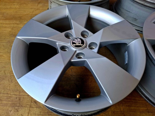 Alufelni Gyári Skoda Octavia Seat Audi Vw 5x112 7x17