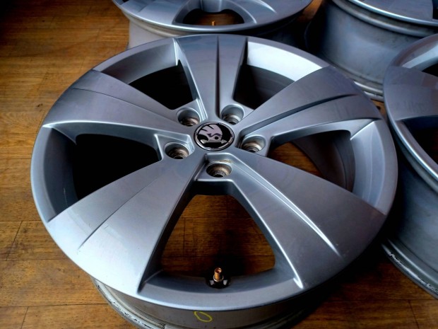 Alufelni Gyári Skoda Octavia Superb 5x112 6.5x17