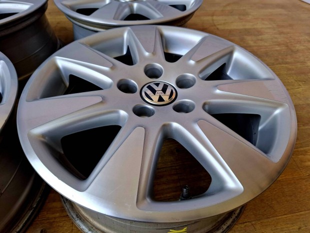Alufelni Gyári Vw Passat Skoda Audi Seat 5x112 7x16 et45