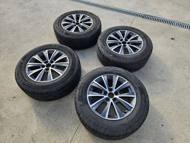 Alufelni Hankook tli gumikkal (215/65R16C) - Peugeot, Proace, stb