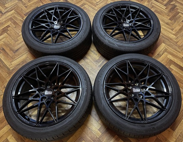 Alufelni MAM B2 19" 5x112 , 235/45 zr19 Nexen Nyrigumikkal