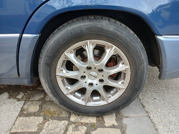 Alufelni Momo szerelt garnitúra 5x112x15 eladó.