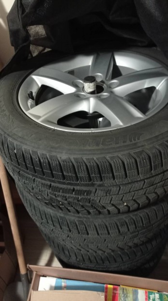 Alufelni elad� gumival.