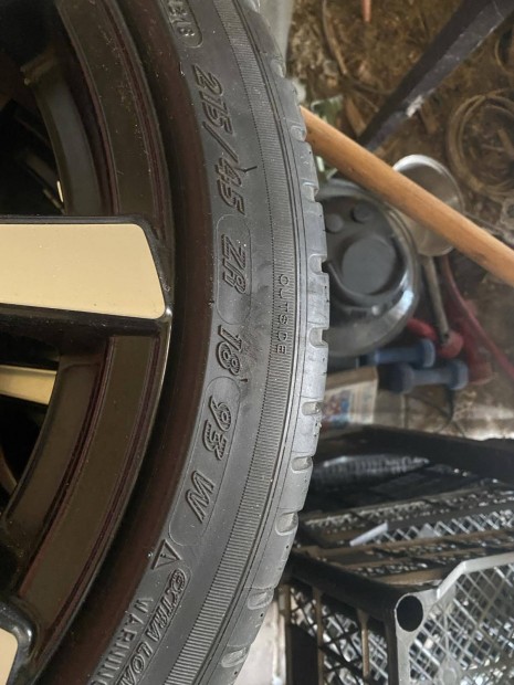 Alufelni gumiabroncs