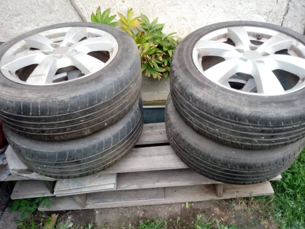Alufelni gumival 4db 205x55 R17 5 lyuka W P volt