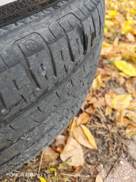 Alufelni gumival elad.