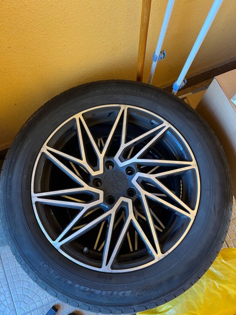 Alufelni j gumikkal Yokohama 225/60 R18