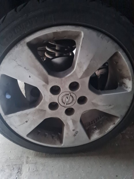 Alufelni kíváló gumival eladó