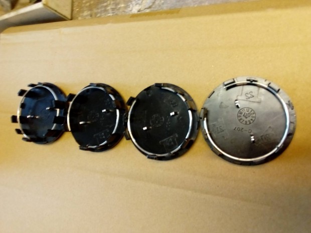 Alufelni k�z�pkupak garnit�ra Opel ( �jak )