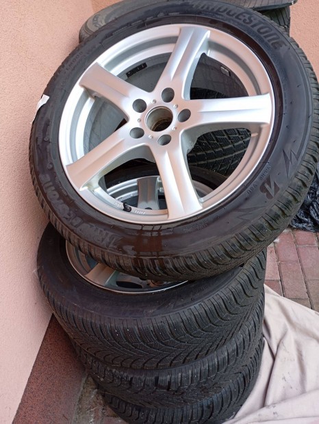 Alufelni téligumival VW Audi Skoda stb lyukosztás