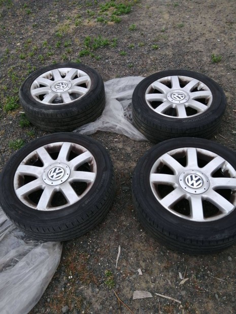 Alufelnigarnitúra 16-os, Vw golf 5 ön volt.Nyári Gumikkal Eggyütt!