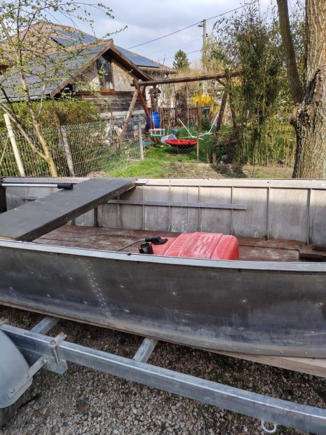 Alum�nium cs�nak