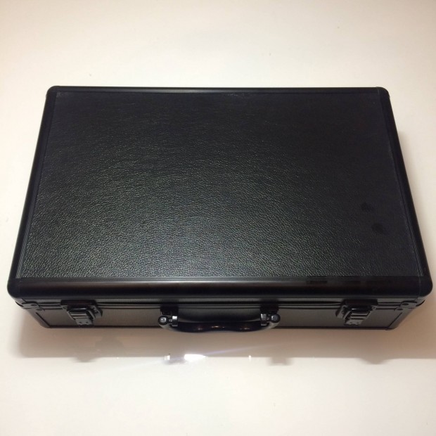 Aluminium s mbr koffer notebook laptop szerszmos kozmetikai tska
