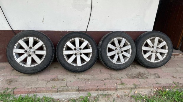 Alumínium felni, gumikkal