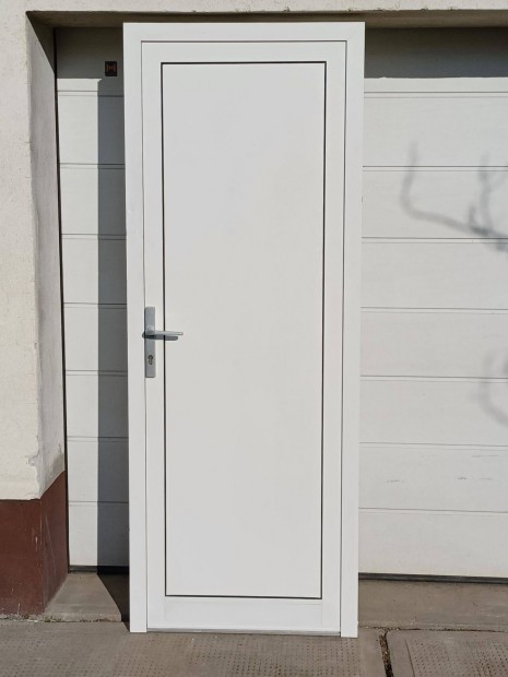 Aluminium hőszigtelt bejárati ajtó 80x210