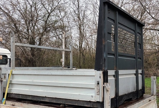 Alum�nium plat�,fel�p�tm�ny. 