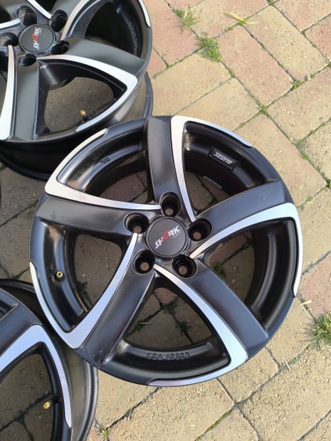 Alutec alufelni 7x16 5x114.3 Nissan Mazda 