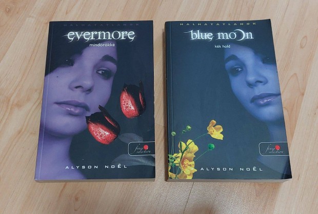 Alyson Nol: Evermore + Blue Moon knyvek