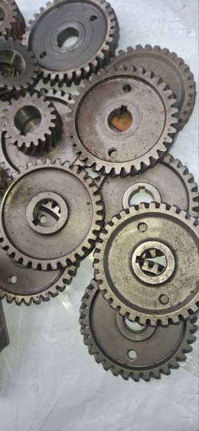 Am 6 motorker�kp�r kiegyenl�t� tengely alkatr�szek 