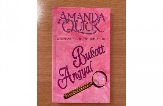 Amanda Quick: Bukott Angyal cm knyv