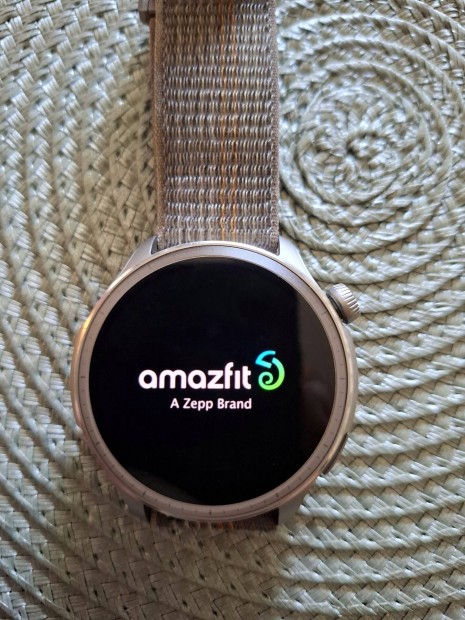 Amazfit Balance okosra 4 v garancival