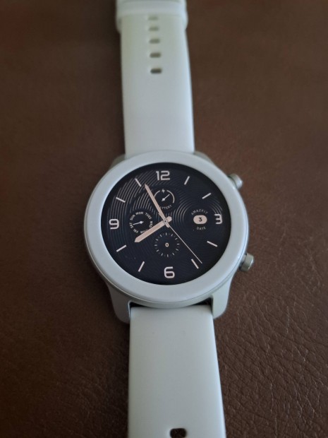 Amazfit GTR női okosóra
