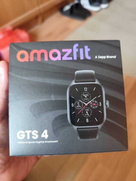 Amazfit GTS 4 okosra karcos llapot, dobozban