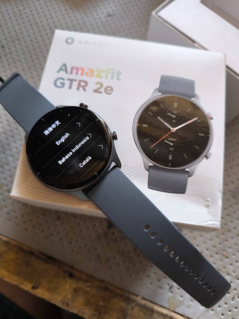 Amazfit gtr 2e szrke szjjal 