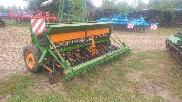 Amazone D8/30 Super tárcsás gabonavetőgép
