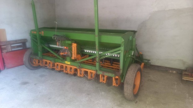 Amazone D8 tárcsás gabonavetőgép