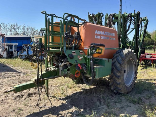 Amazone Ug 3000/24 vontatott permetező