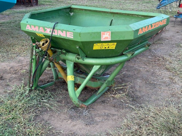 Amazone ZA_F 600 két tárcsás műtrágyaszóró, MTZ kategória