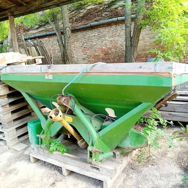 Amazone m�tr�gyasz�r�