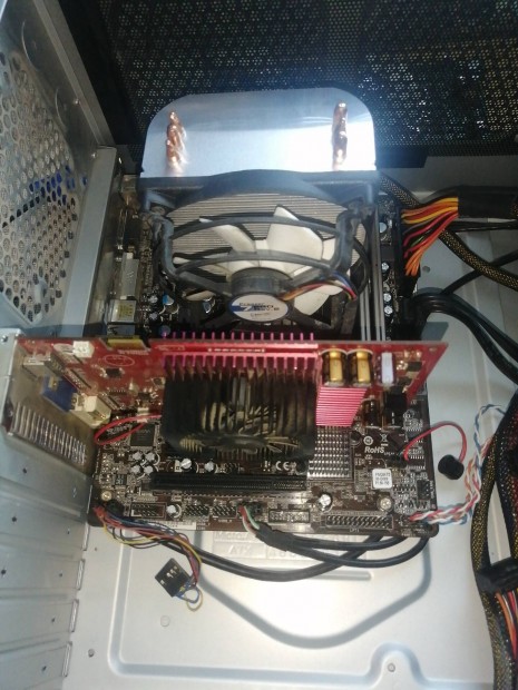 Amd 4x3.4Ghz+ht,Asrock alaplap,2x2gbram,