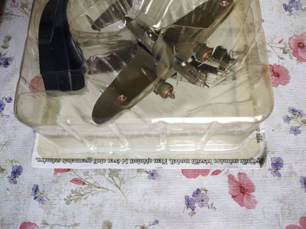 Amer P-37B msodik VH katonai replmodell, makett