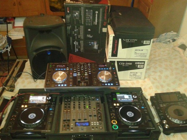 American Audio DSP 1400 MX, Pioneer Cdj 2000. Cserlhetk is