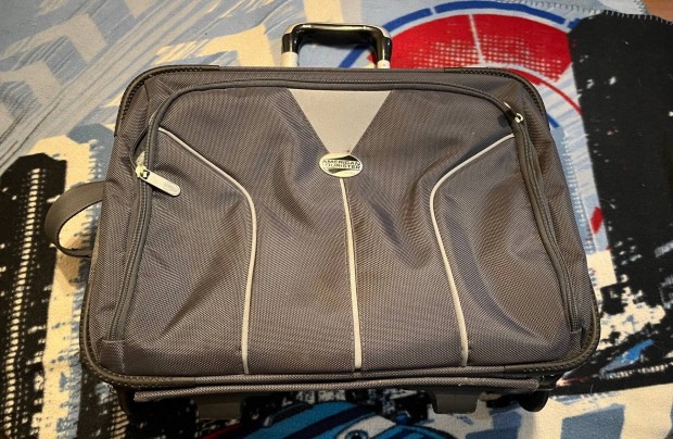 American tourister guruls laptop tska