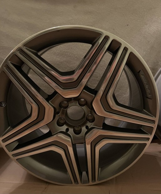 Amg felni 21" Gyri