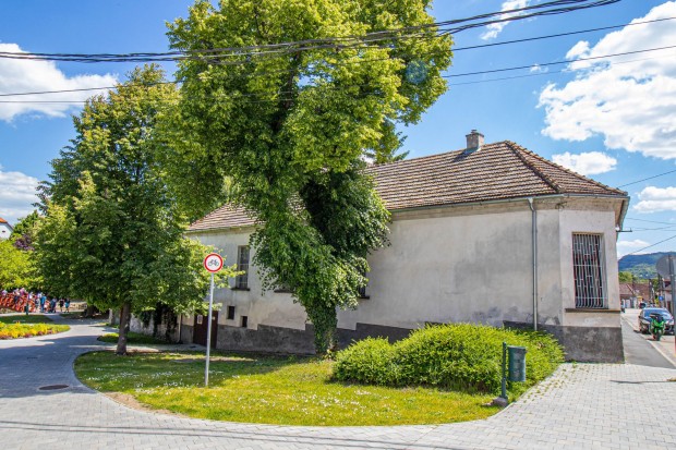 Amikor a lok�ci� �nmag�ban �rt�k!