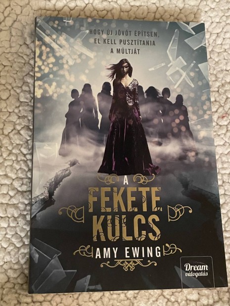 Amy Ewing: A fekete kulcs