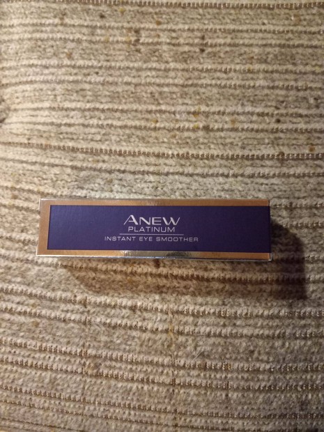 Anew Platinum Instant Eye Smoother puffadt szemre 15 ml - j