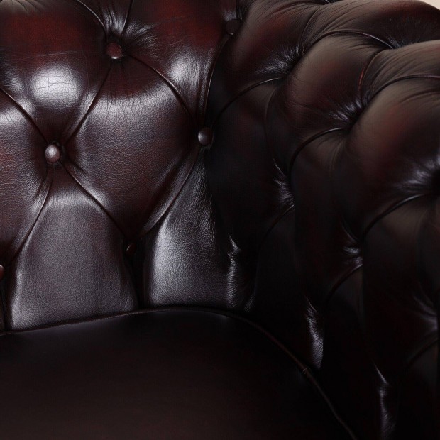 Angol bútor Chesterfield antik bőr kanapé 3 üléses Oxblood sárgaréz sz
