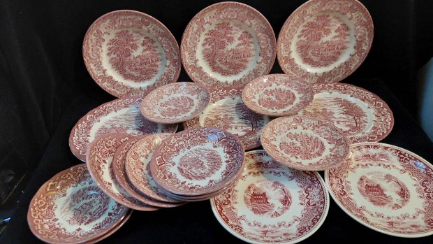 Angol porcelán tányérok egyben 19 db