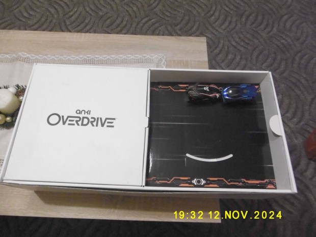 Anki Overdrive autplya- kezd szett- mestersges intelligencival