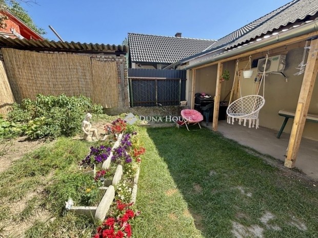 Annav�lgyi elad� 55 nm-es h�z